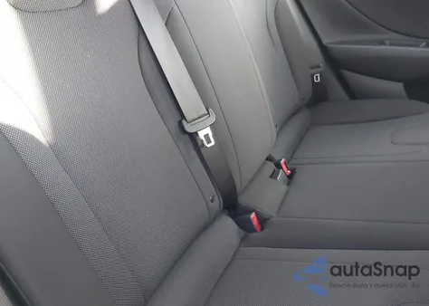 2021 Hyundai Elantra Se z USA, uszkodzony, nr VIN KMHLL4AG9MU124124